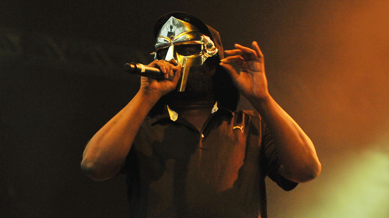 Mf doom без маски фото