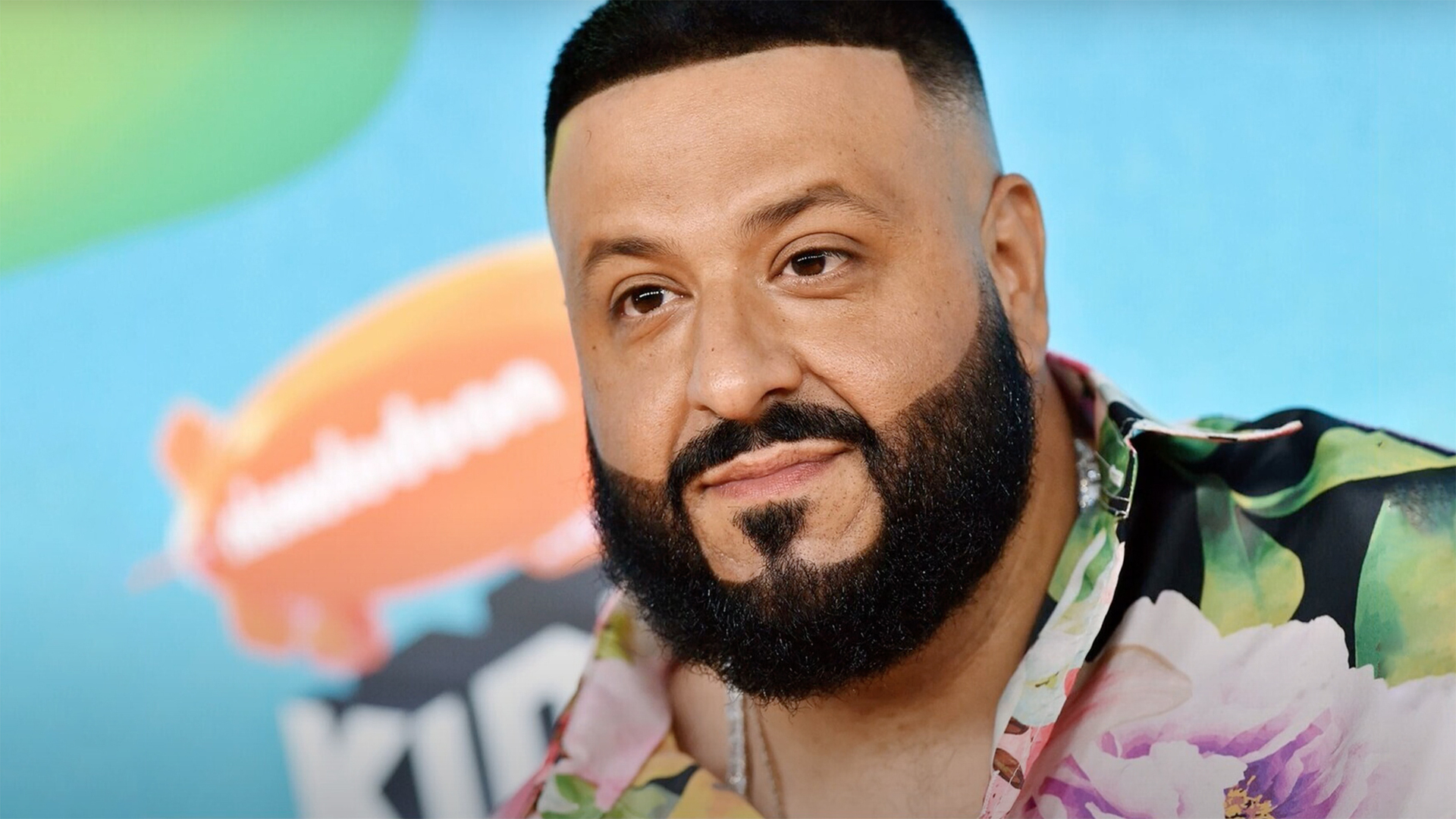 Один за одним: множество шикарных машин в свежем видео от DJ Khaled - Звук