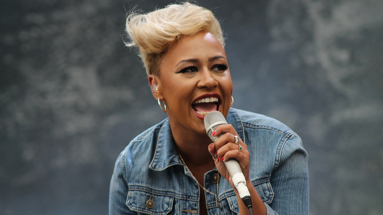 Sande read. Эмели Санде. Professor Green Emeli Sande. Emeli Sande — Starlight. Мари Санде Йондаль.