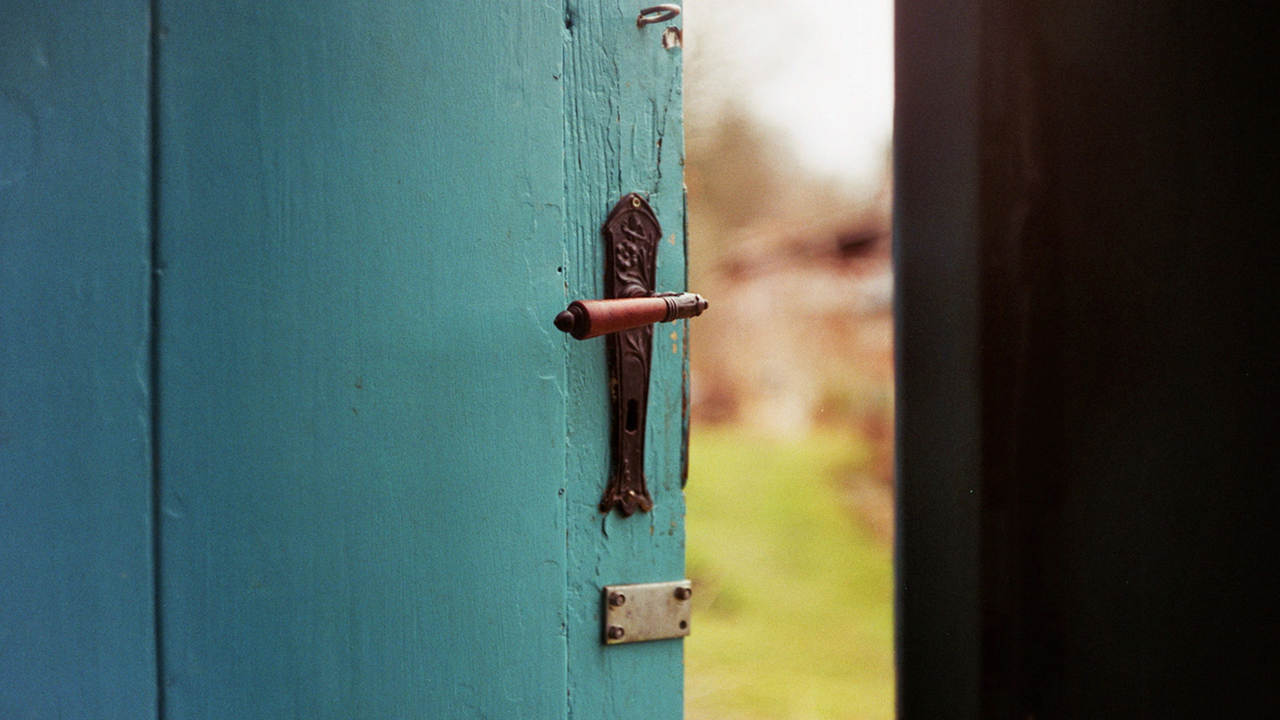 Скр-скр-скр, открывайте: почему скрипят двери - Звук