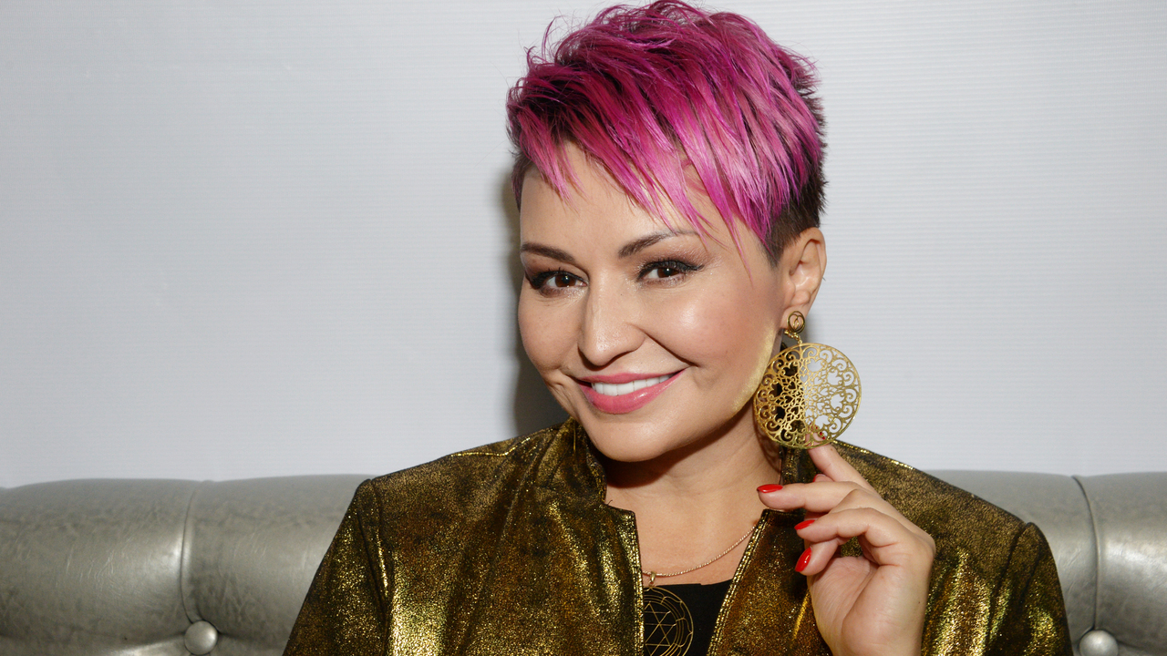 Алёна Жигалова рассказала, как Катя Лель получила письмо от инопланетян ...