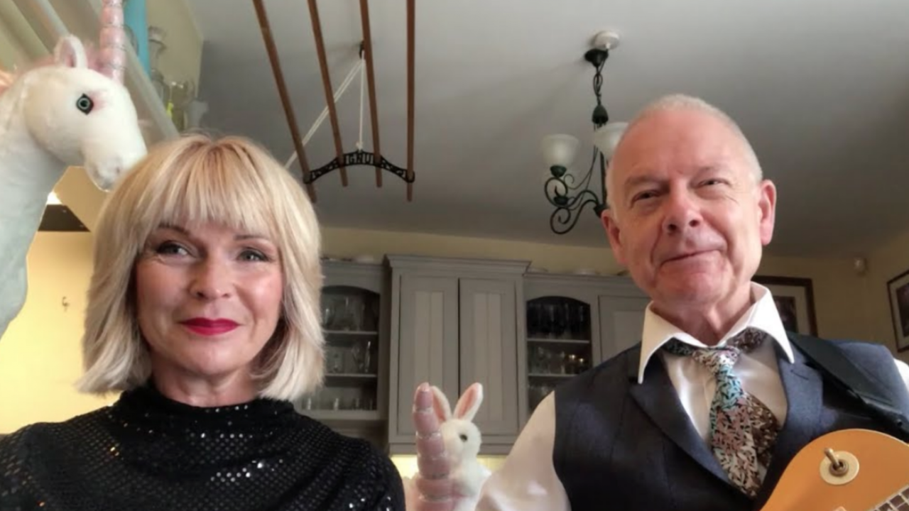 Тойа и Роберт Фрипп выложили кавер на песню The Kids Aren't Alright - Звук