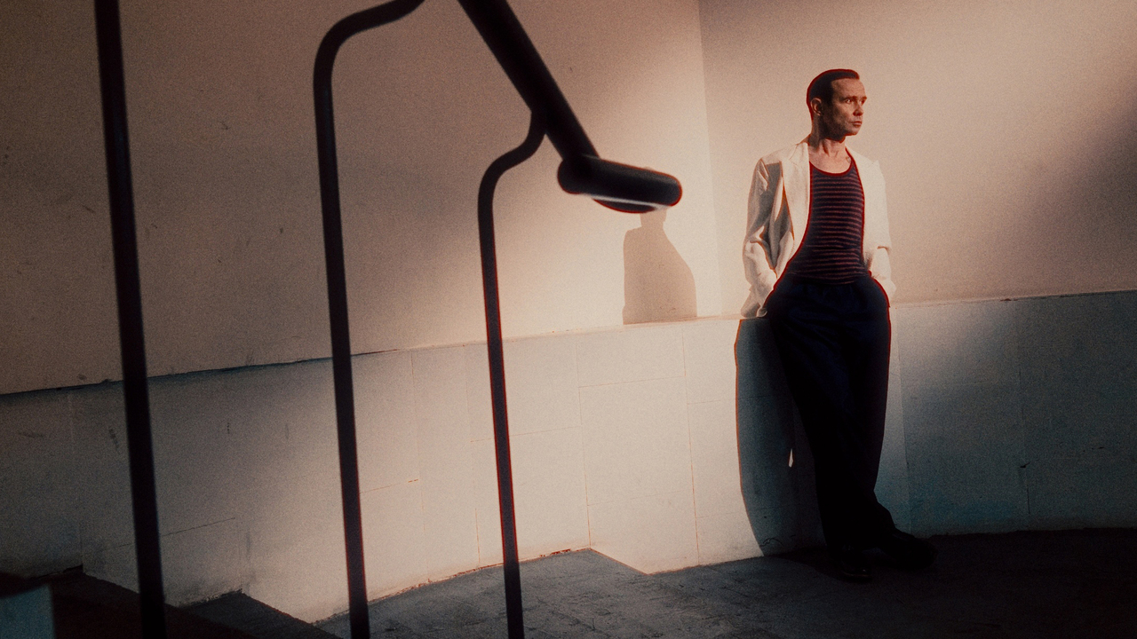 Альтернативный музыкант Дельфин представил новый сингл «Прекрасно» - Звук