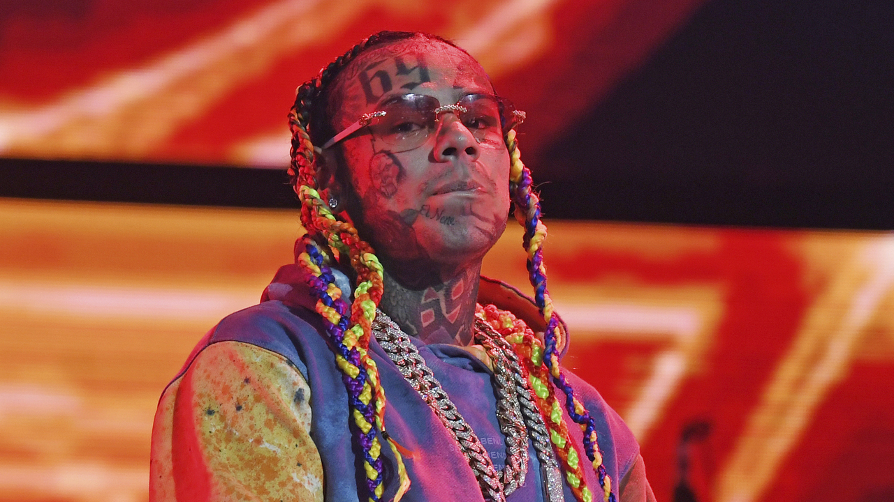 Рэпер 6IX9INE арестован в Доминиканской Республике за нападение на ...