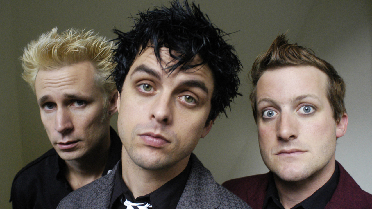 Green Day выпустили альбом Saviors 