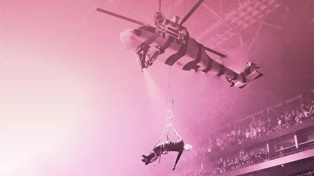 Обложка альбома Machine Gun Kelly «Mainstream Sellout» (life in pink deluxe)