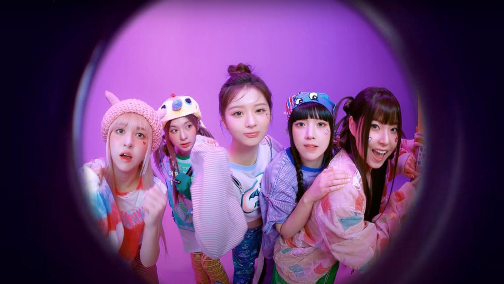 K-pop-группа NMIXX выпустила новый сингл Young, Dumb, Stupid