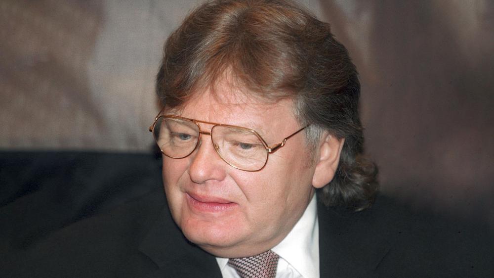 Юрий Антонов на церемонии вручения премии «Овация» в Государственном центральном концертном зале «Россия», 27 апреля 2000 года