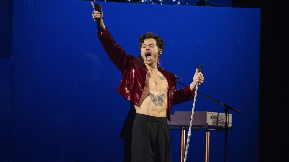 Выступление Гарри Стайлса на «Brit Awards 2023», 11 февраля 2023 года