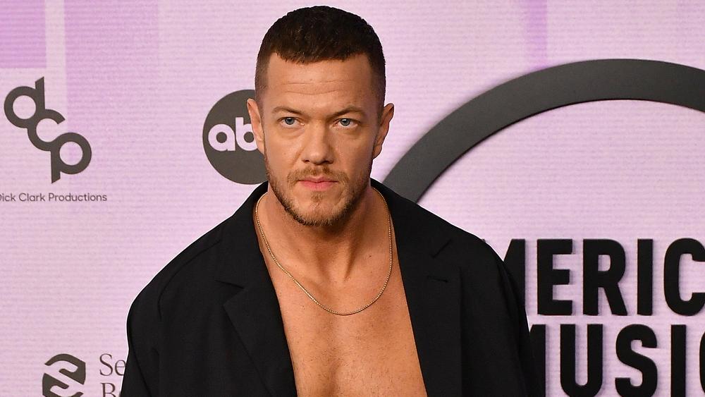 Солист Imagine Dragons Дэн Рейнольдс на церемонии American Music Awards, 20 ноября 2022 года