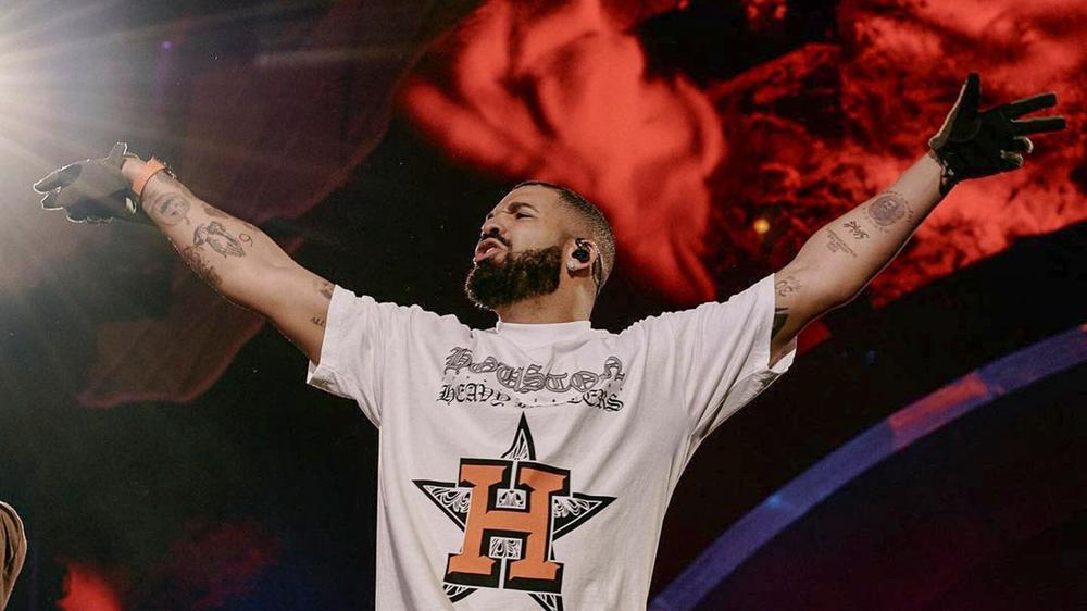 Дрейк на фестивале Astroworld в Хьюстоне, 6 ноября 2021 года