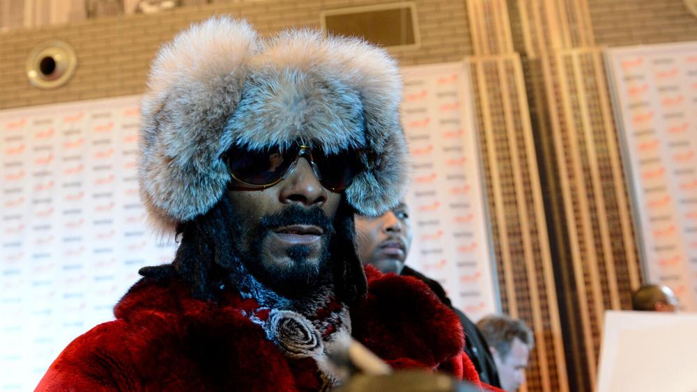 Snoop Dogg на церемонии закладка именной звезды в ТРЦ «ИЮНЬ» в Мытищах, 6 декабря 2013 года