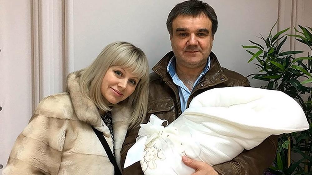 Певица Натали с мужем
