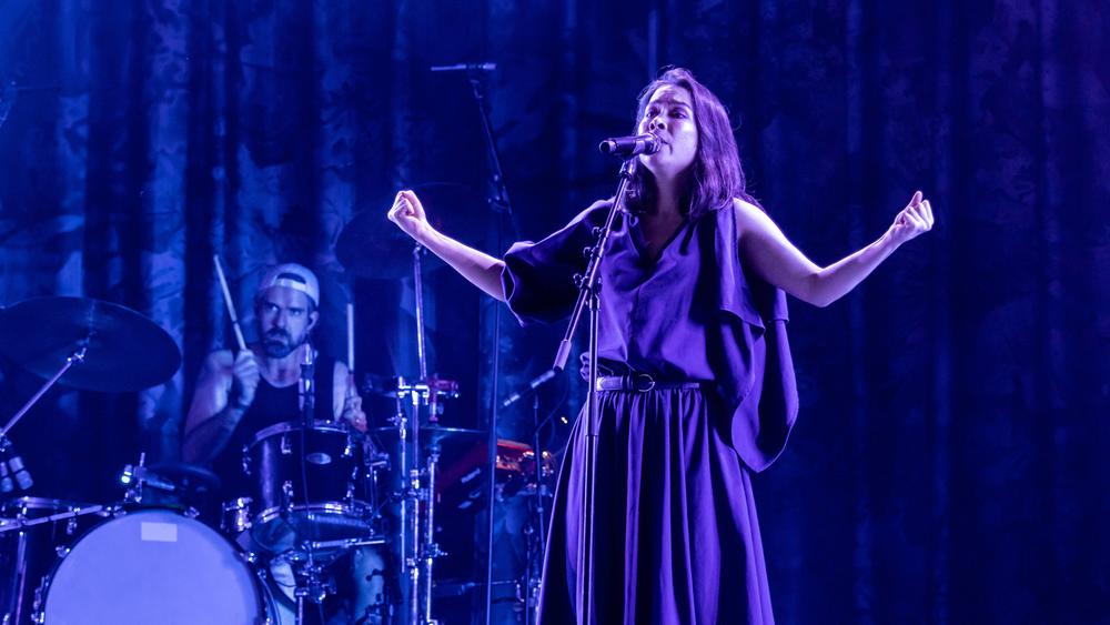 Выступление Mitski на фестивале Roskilde Festival, 1 июля 2022 года