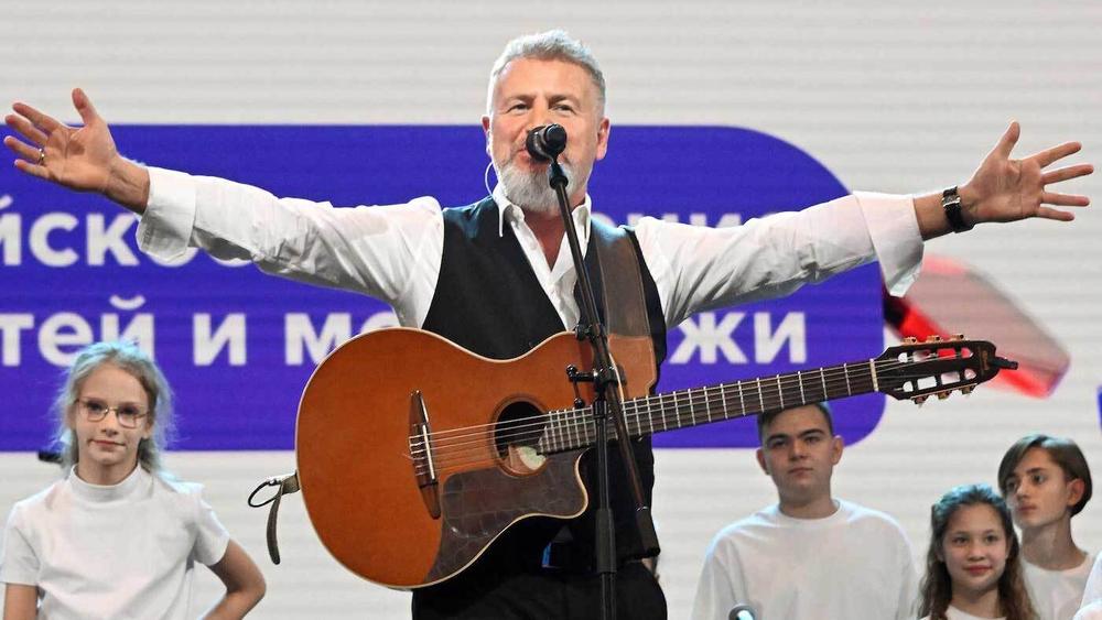 Леонид Агутин на съезде Российского движения детей и молодежи, 19 декабря 2022 года