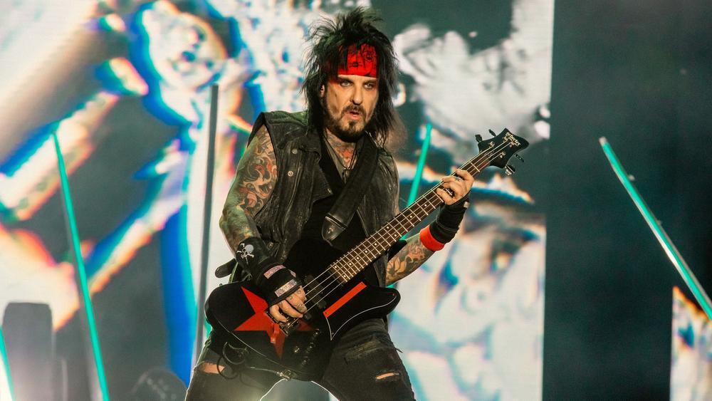 Выступление группы Motley Crüe, 21 февраля 2023 года