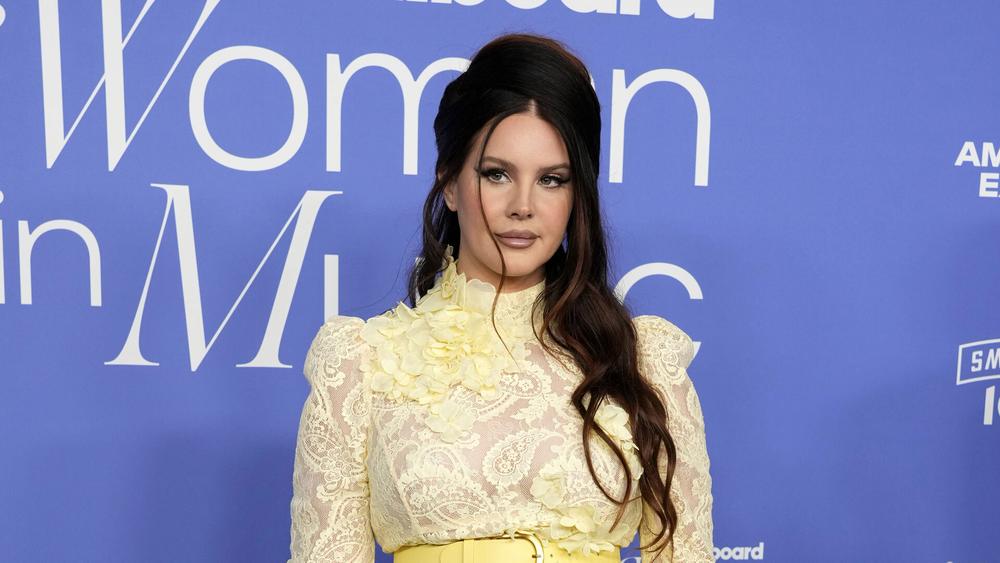Лана Дель Рей на церемонии вручения премии Billboard Women in Music Awards 2023, 1 марта 2023 года