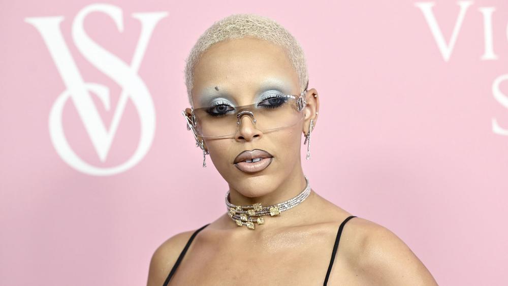 Doja Cat на неделе моды в Нью-Йорке, 6 сентября 2023 года