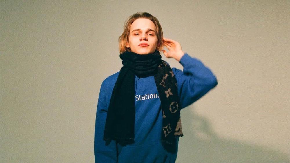 Рэпер Scally Milano отменил концерты из-за воспаления уха