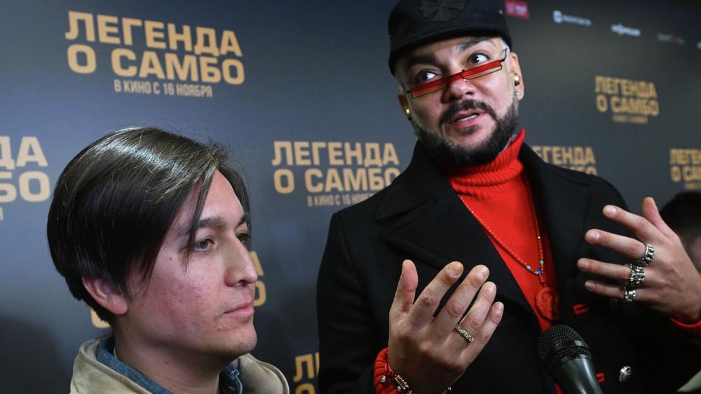 Тимур Хайдаров и Филипп Киркоров на премьере фильма «Легенда о самбо», 8 ноября 2023 года