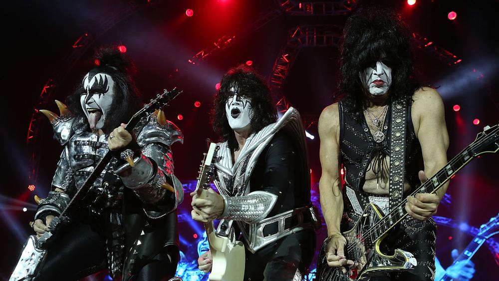Участники группы KISS