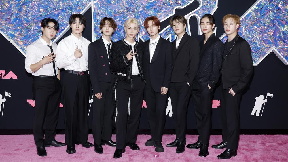 Stray Kids