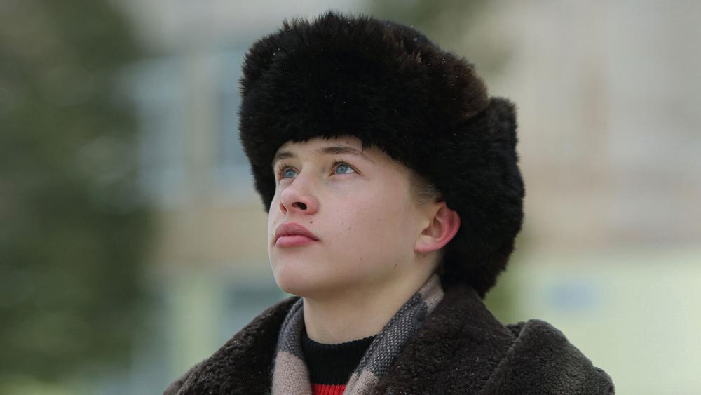 Пальто из «Слова пацана» записал кавер на песню «Как быть» Александра Серова