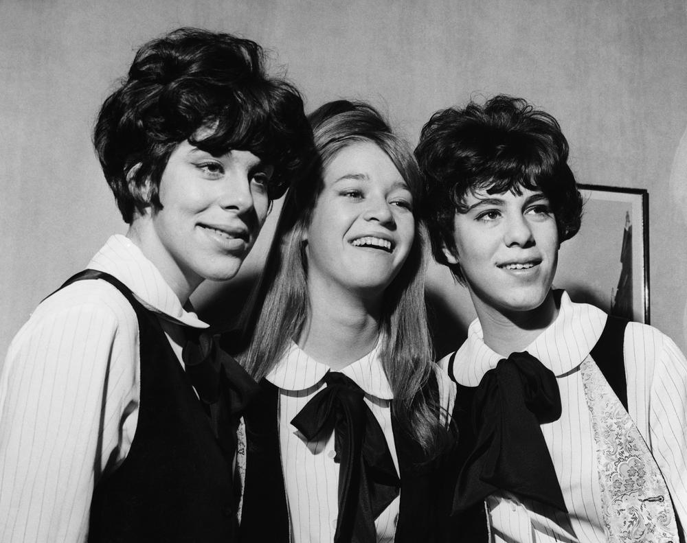 Участницы группы Shangri-Las: Мардж Гансер, Мэри Уайс и Мэри Энн Гансер