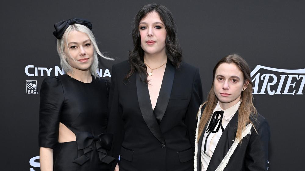 Группа boygenius на Variety Hitmakers Brunch, 2 декабря 2023 года