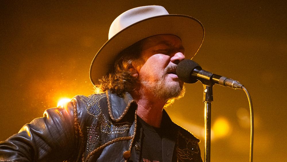 Выступление группы Pearl Jam в Moody Center, 19 сентября 2023 года