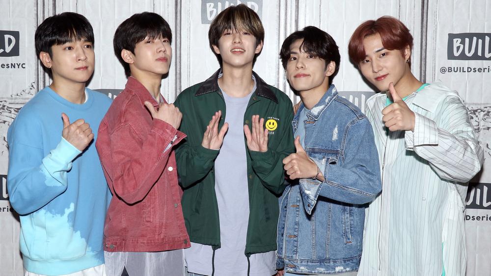 Участники группы DAY6