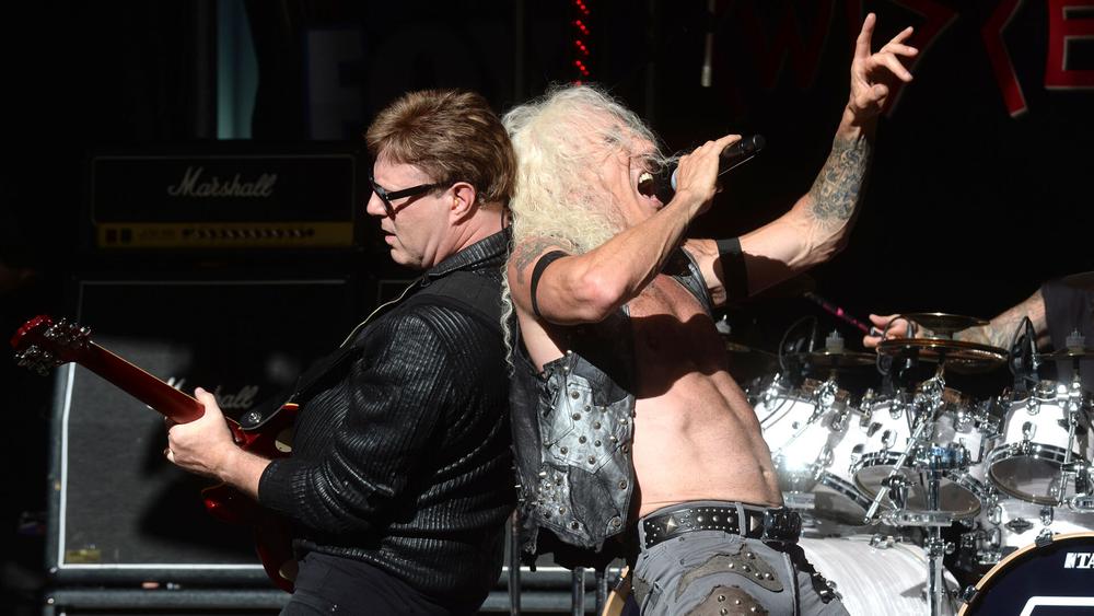 Twisted Sister в прямом эфире в программе FOX & Friends All American Concert Series, 2 сентября 2016 года