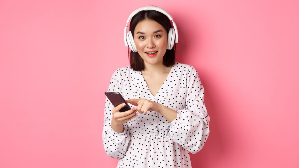 Как работает функция уведомлений «Колокольчик» в приложении HiFi-стриминга Звук