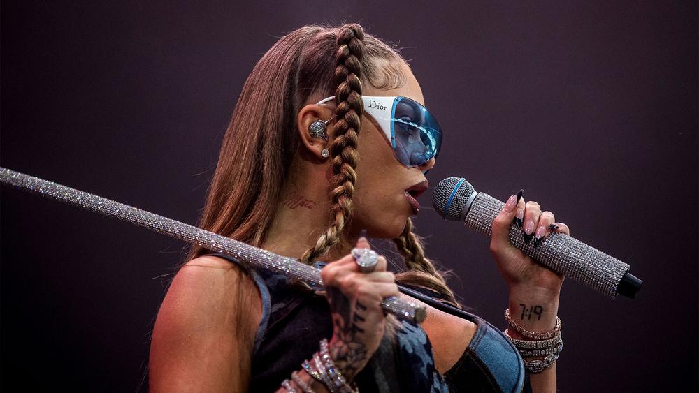 Latto выступает на фестивале Roskilde, 29 июня 2023 года