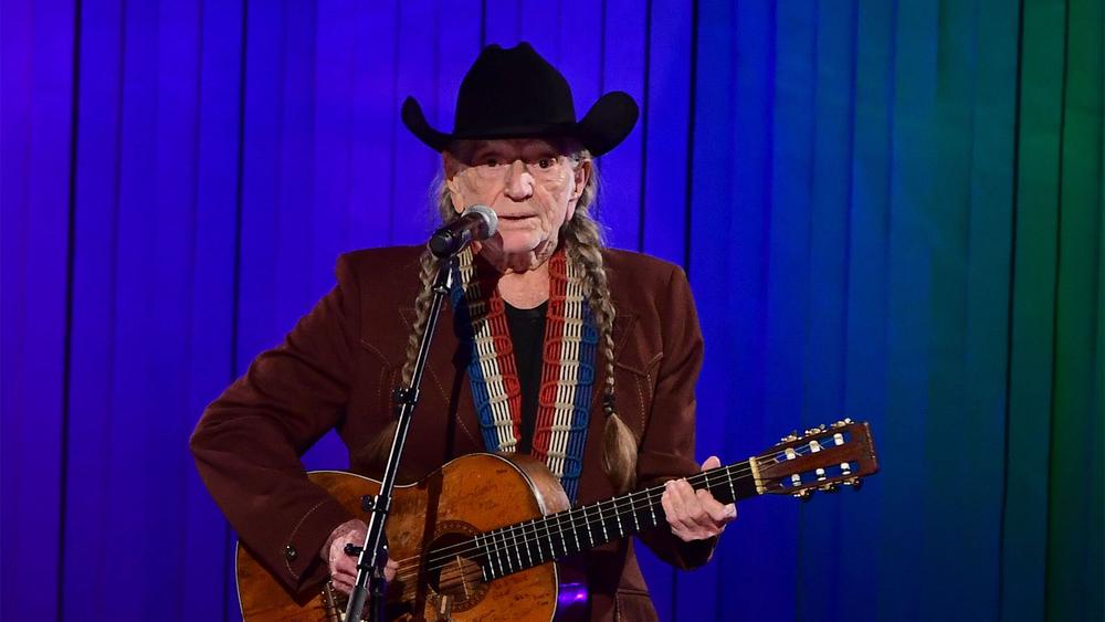 Вилли Нельсон на церемонии CMA Awards, 13 ноября 2019 года