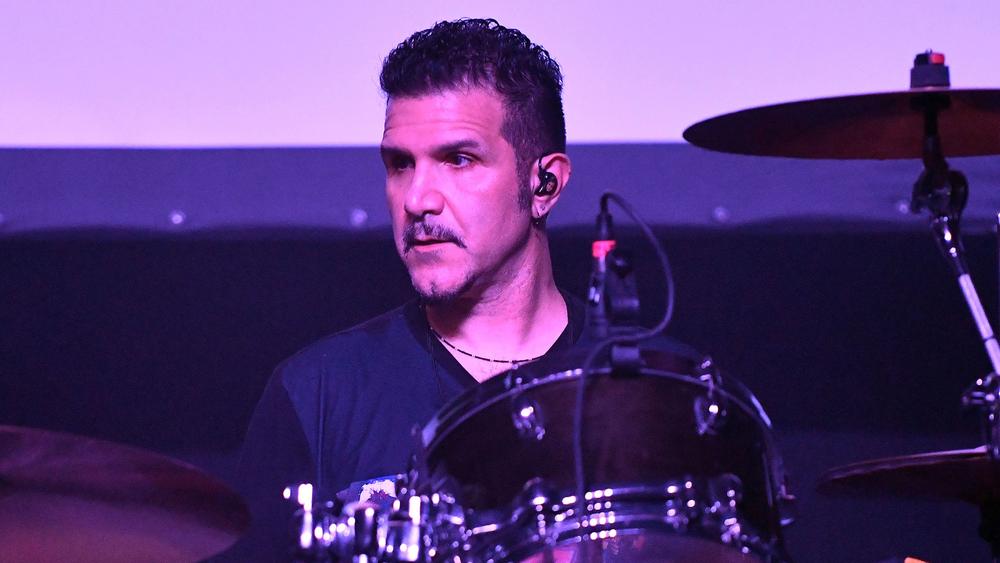 Барабанщик группы Anthrax Чарли Бенанте