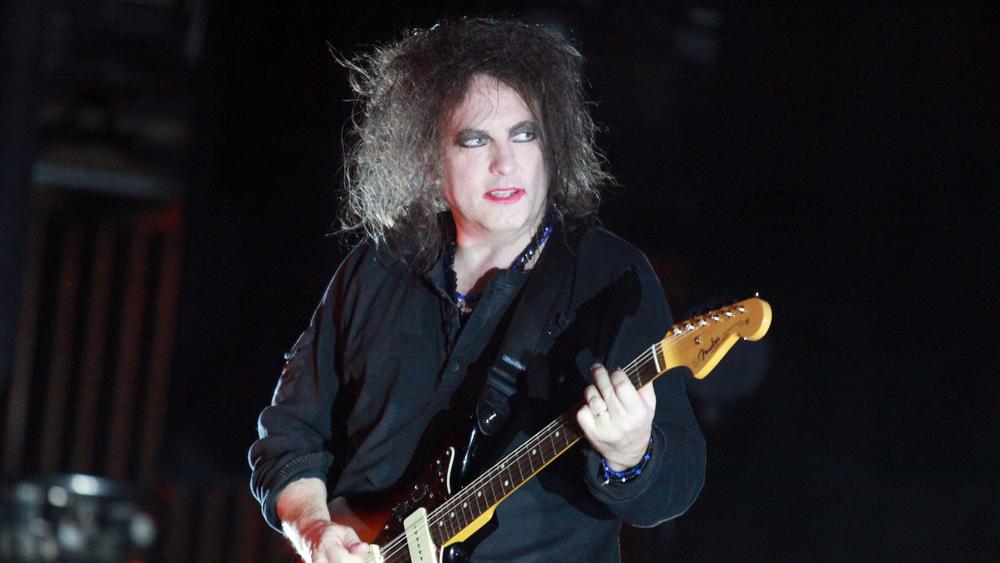 Роберт Смит из группы The Cure