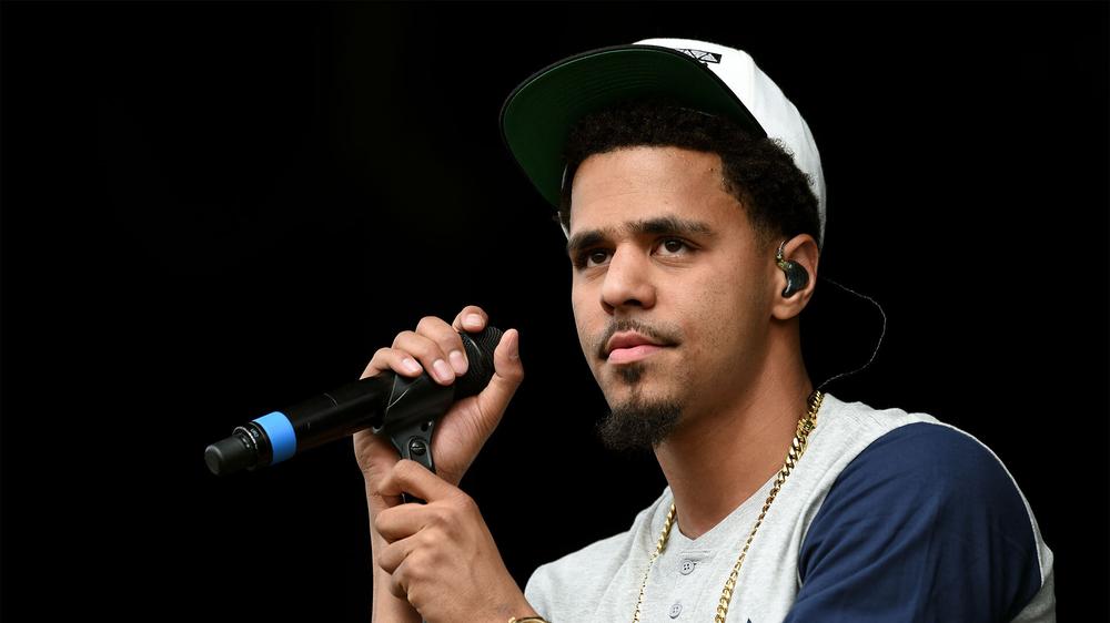 J. Cole выступает на фестивале Wireless, 7 мая 2014 года