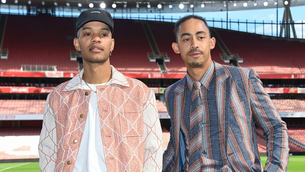 Харли Сильвестр и Джордан Стивенс из Rizzle Kicks на Лондонской неделе моды, 14 сентября 2024 года