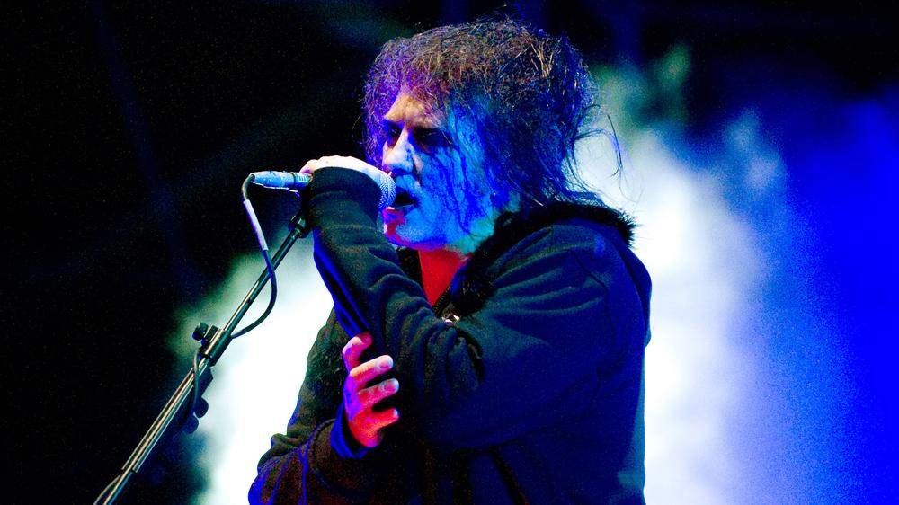 Выступление группы The Cure