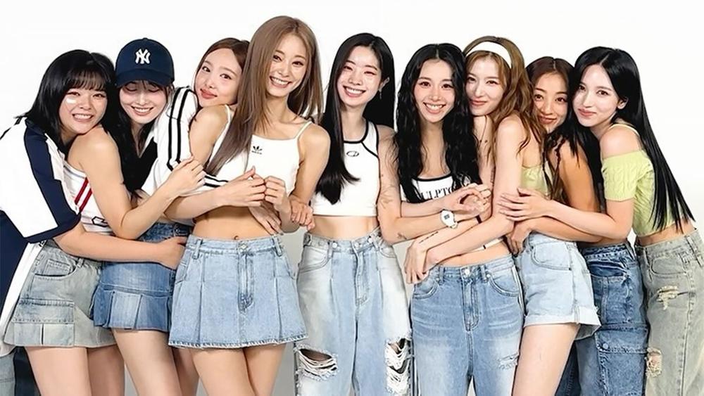 Группа TWICE