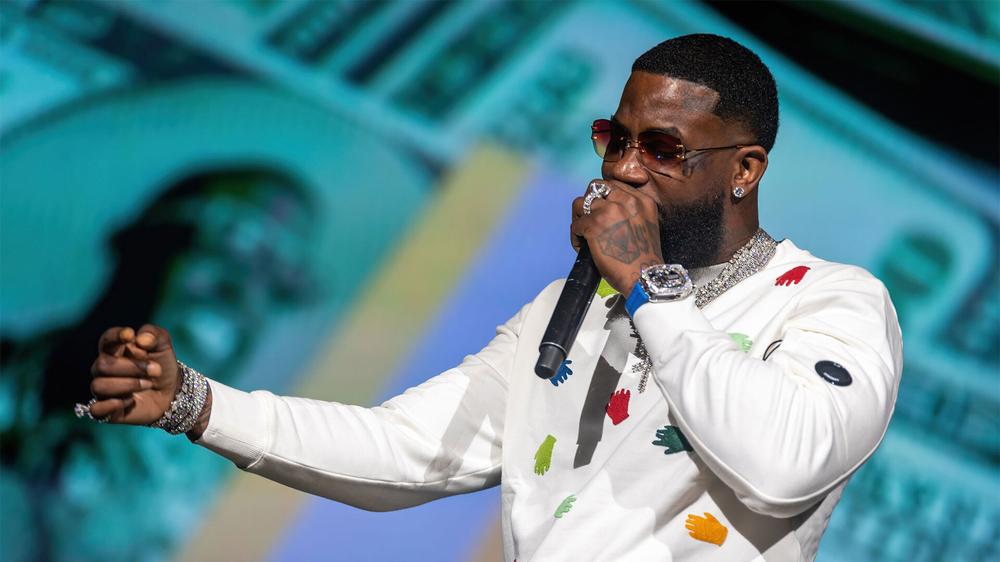 Gucci Mane выступает во время тура Legendz of the Streetz Miami, 12 февраля 2022 года