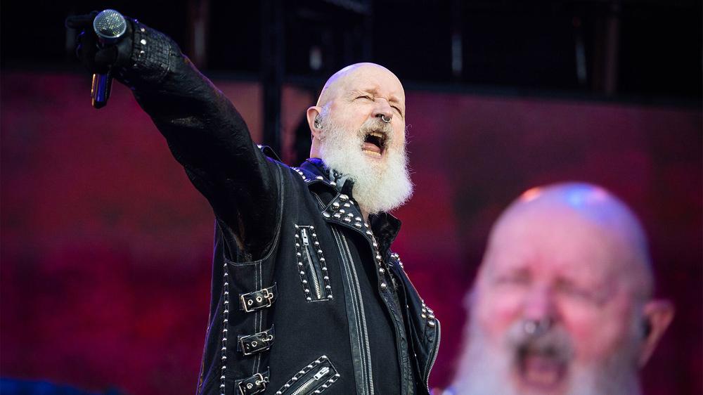 Роб Хэлфорд с группой Judas Priest выступает в Осло, 28 июня 2024 года