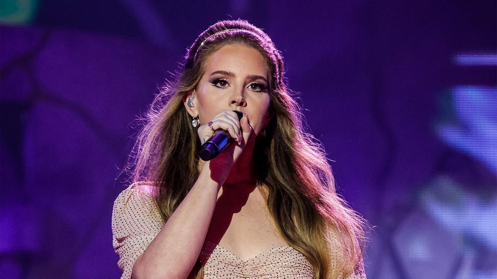 Лана Дель Рей выступает на фестивале Primavera Sound, 7 июня 2024 года