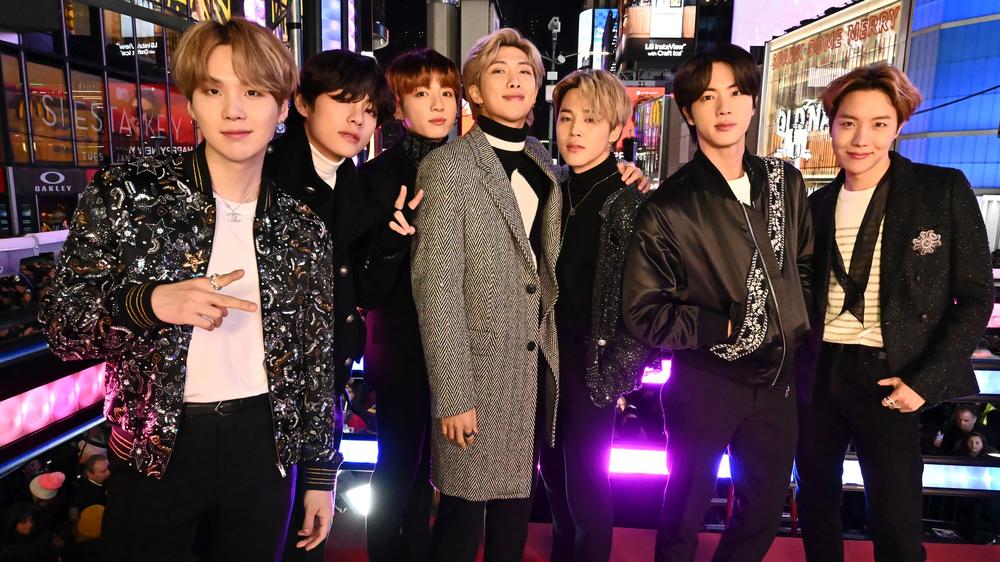 Участники группы BTS
