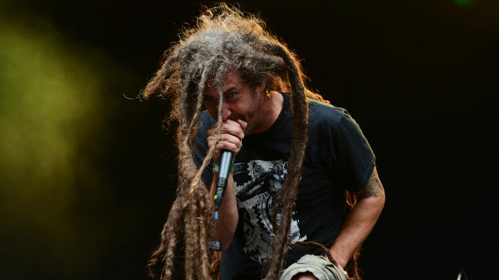 Выступление группы Shadows Fall