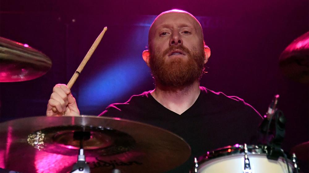 Джастин Фоли с группой Killswitch Engage на фестивале Las Rageous в Лас-Вегасе, 21 апреля 2017 года