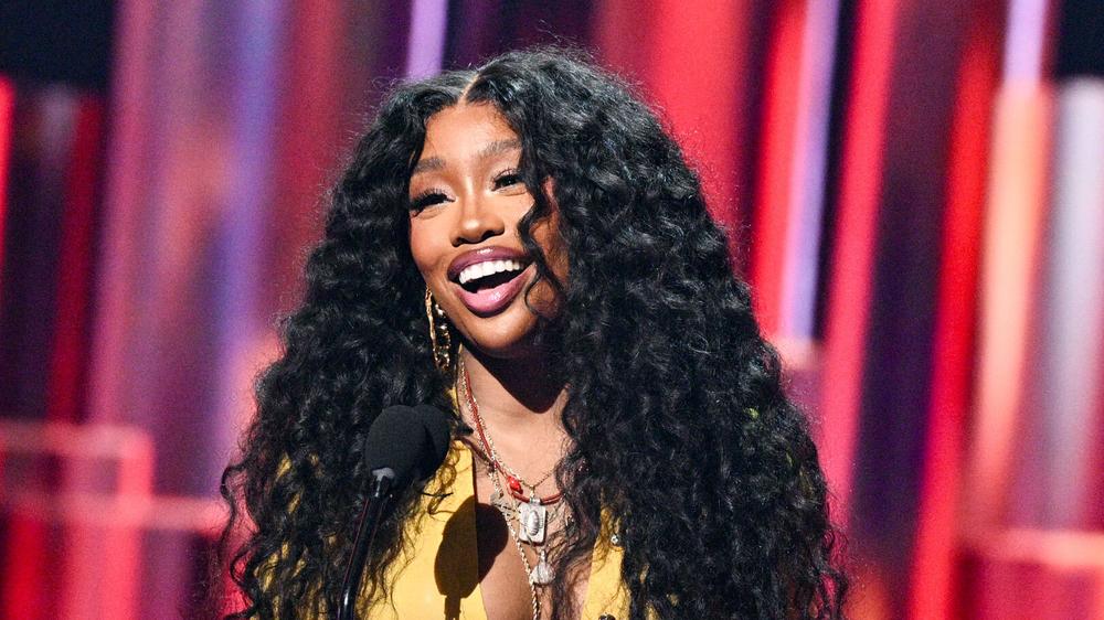 SZA на церемонии вручения премии iHeartRadio Music Awards, 1 апреля 2024 года