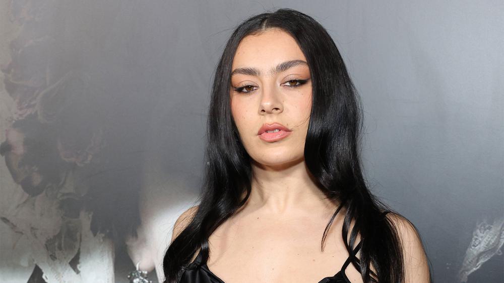 Charli XCX на премьере «Носферату» в Лос-Анджелесе, 12 декабря 2024 года
