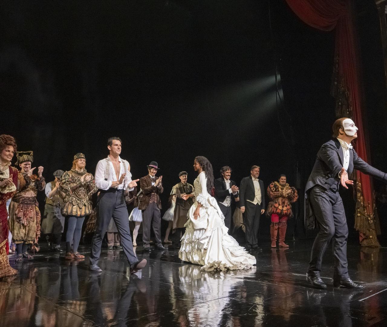 Концерт «мировые хиты оперы и мюзикла. Призрак оперы мюзикл. Мюзиклы оперы лучшее. Призрак оперы мюзикл. Призрак оперы маскарад.